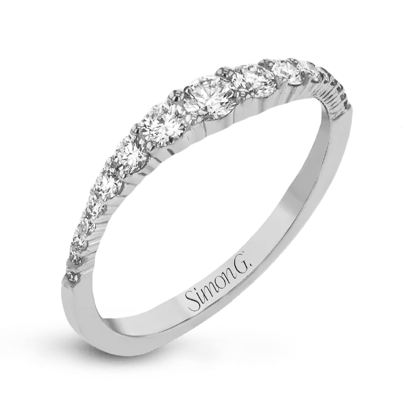 affordable wedding bands for women -Fashion Ring In 18k Gold With Diamonds