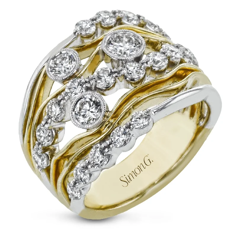 designer rings with diamonds -Fashion Ring In 18k Gold With Diamonds