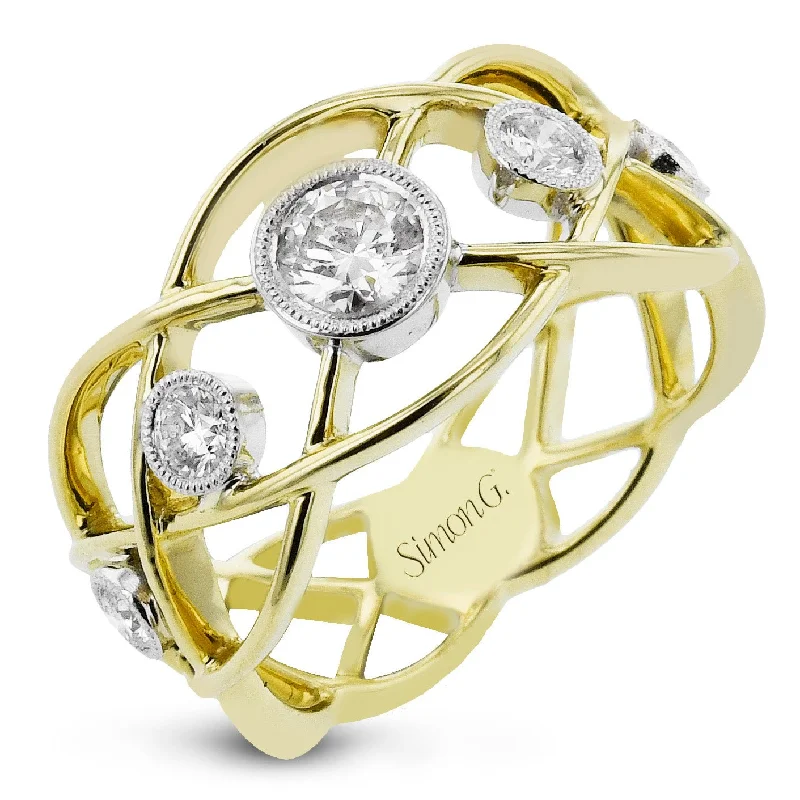 stylish silver rings with gemstones -Fashion Ring In 18k Gold With Diamonds