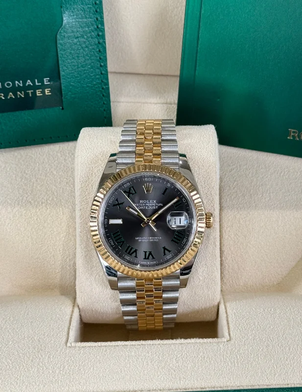 elegant watches for women with diamonds and gold -2022 Rolex Datejust 41 126333